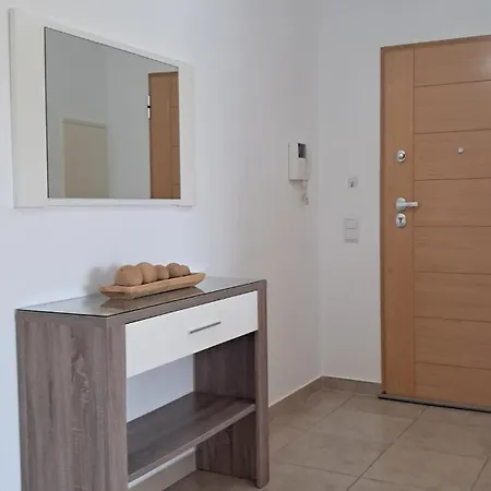 アパート Vibes Spacious 2 Bedroom Flat With Terraces And Pool ラゴス