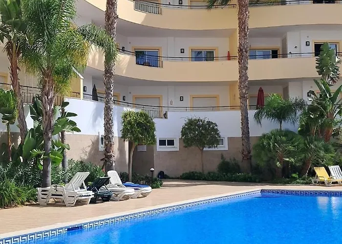 Vibes Spacious 2 Bedroom Flat With Terraces And Pool * ラゴス