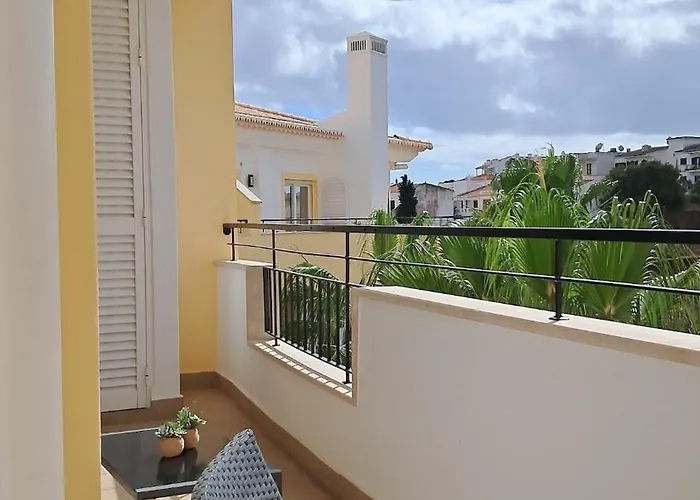 Vibes Spacious 2 Bedroom Flat With Terraces And Pool アパート *