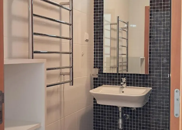 Vibes Spacious 2 Bedroom Flat With Terraces And Pool *