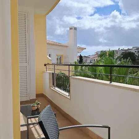 Vibes Spacious 2 Bedroom Flat With Terraces And Pool Апартаменты *