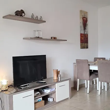 Apartmán Vibes Spacious 2 Bedroom Flat With Terraces And Pool