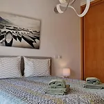 Vibes Spacious 2 Bedroom Flat With Terraces And Pool شقة