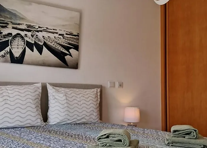 Vibes Spacious 2 Bedroom Flat With Terraces And Pool Apartment