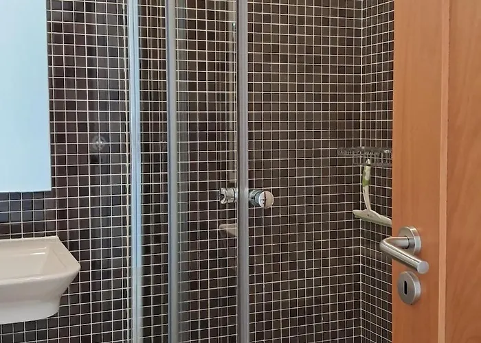 Vibes Spacious 2 Bedroom Flat With Terraces And Pool Lagos