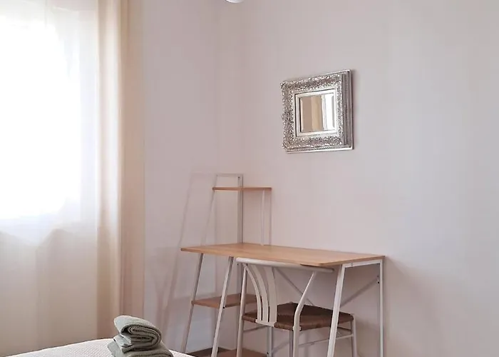 Apartment Vibes Spacious 2 Bedroom Flat With Terraces And Pool *